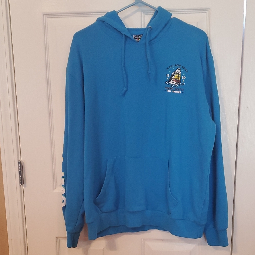 Maui And Sons Hoodie Size XL
